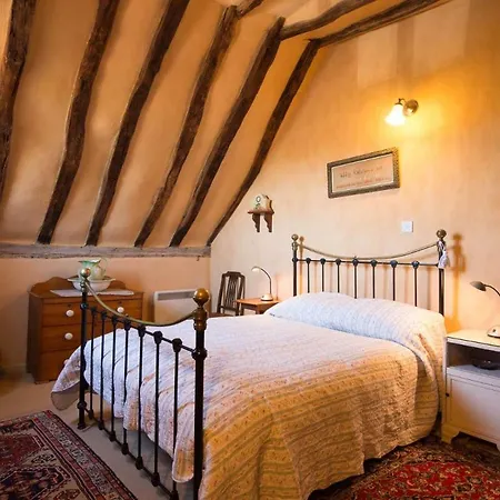 The Old Monkey, A Quirky Bolthole On The Edge Of A Historic Market Town Hadleigh  Exterior photo