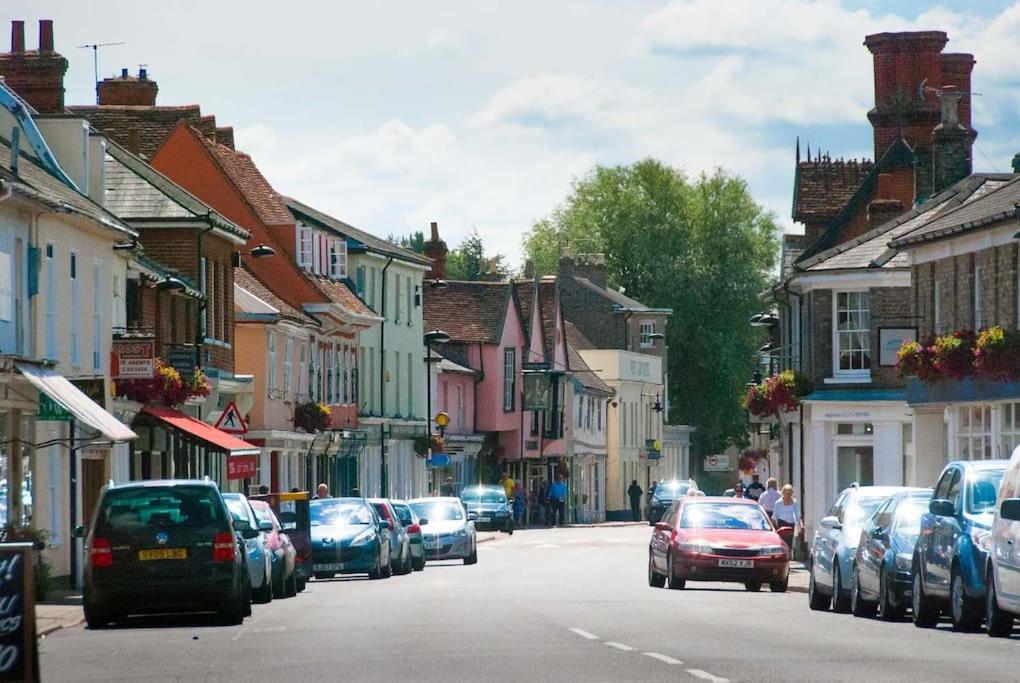 The Old Monkey, A Quirky Bolthole On The Edge Of A Historic Market Town Holiday home Hadleigh (Suffolk)